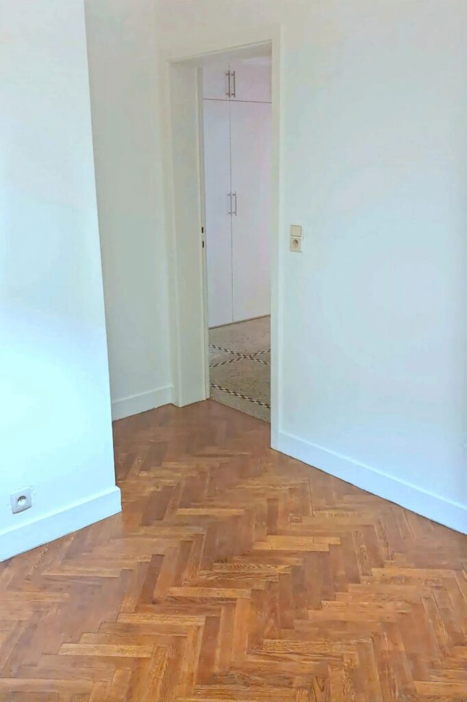 4451940_77320738.jpg