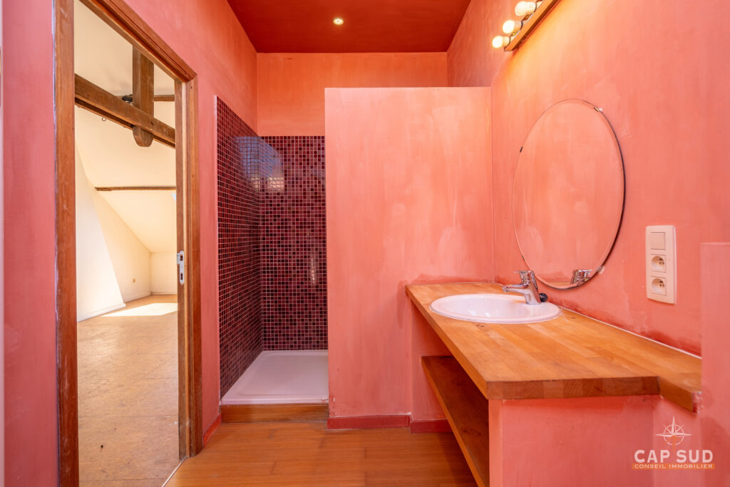 7705177_77804903.jpg