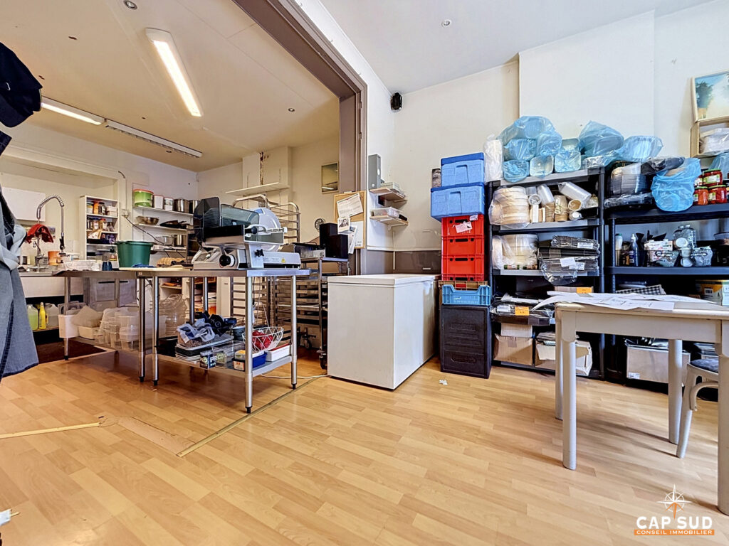 7697885_77677697.jpg