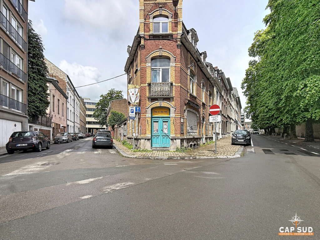 7697885_77677704.jpg