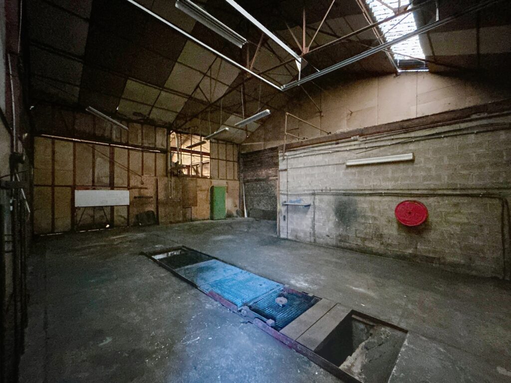 7146941_79191005.jpg