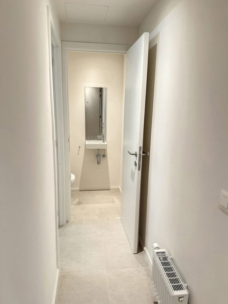 7742266_78423021.jpg