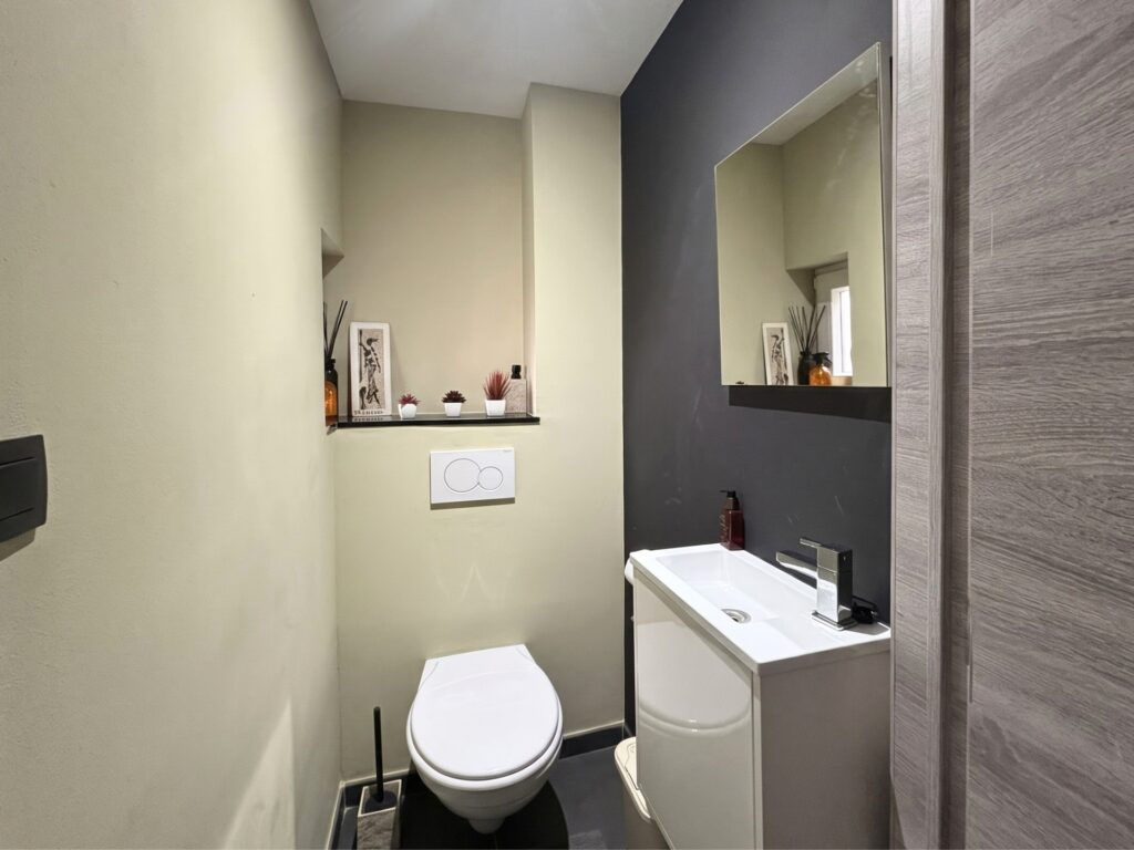 7795606_79426502.jpg