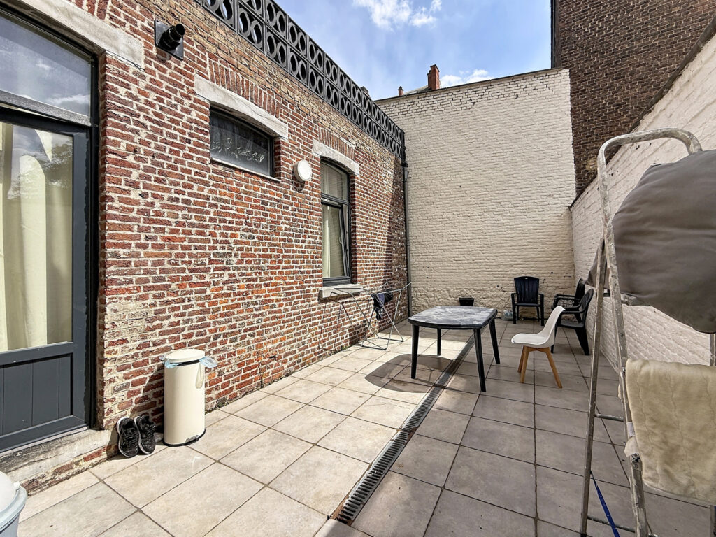 7809399_79782149.jpg