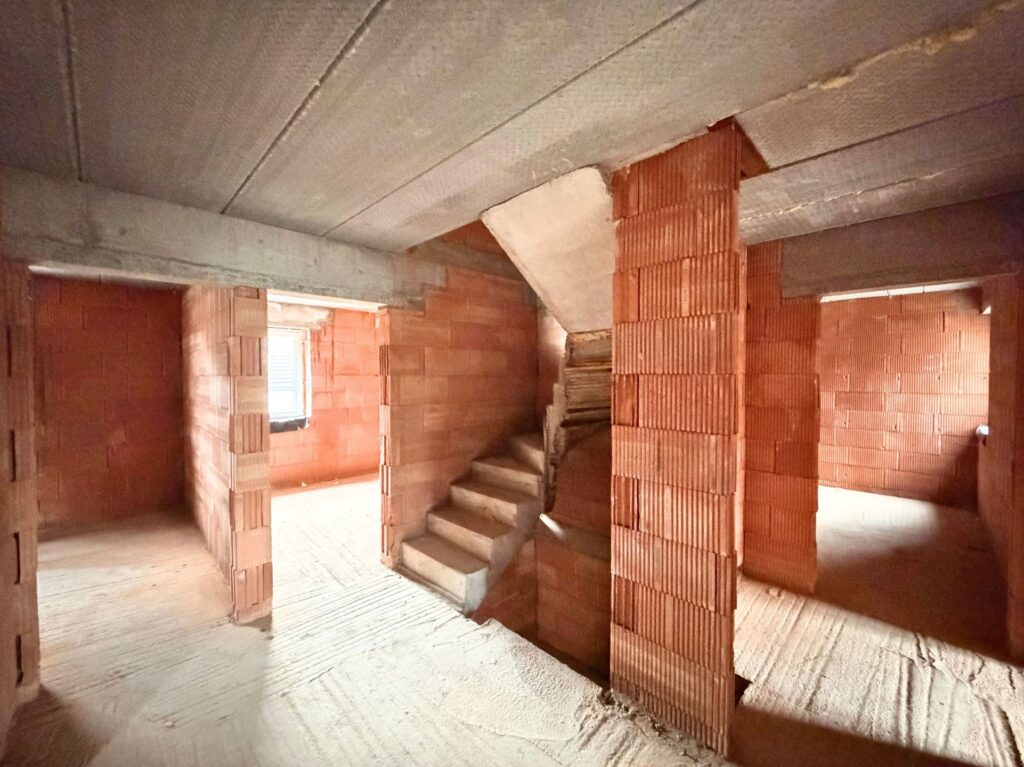 7820573_79870440.jpg